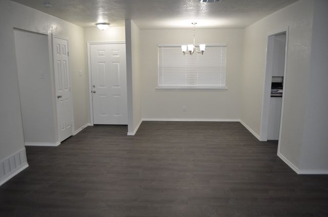 110 Myrtle Avenue, Waxahachie, TX 75165