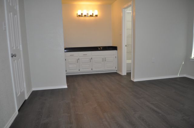 110 Myrtle Avenue, Waxahachie, TX 75165