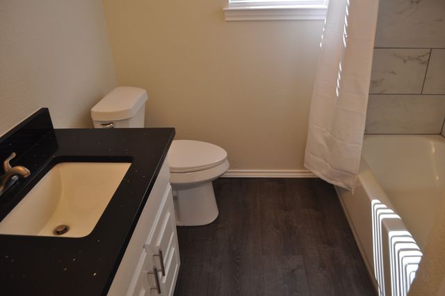 110 Myrtle Avenue, Waxahachie, TX 75165