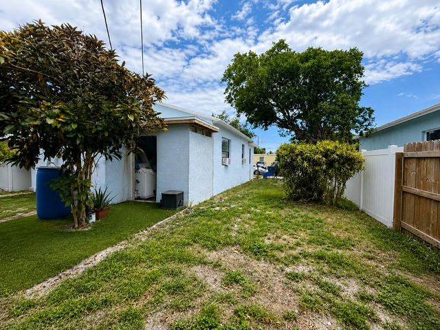 1410 S J Street, Lake Worth Beach, FL 33460