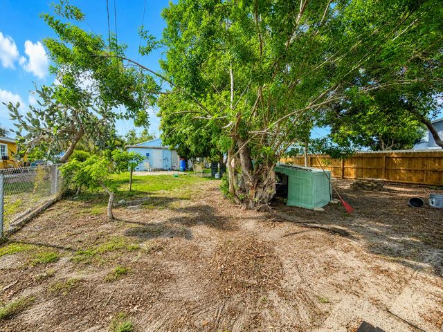 1410 S J Street, Lake Worth Beach, FL 33460