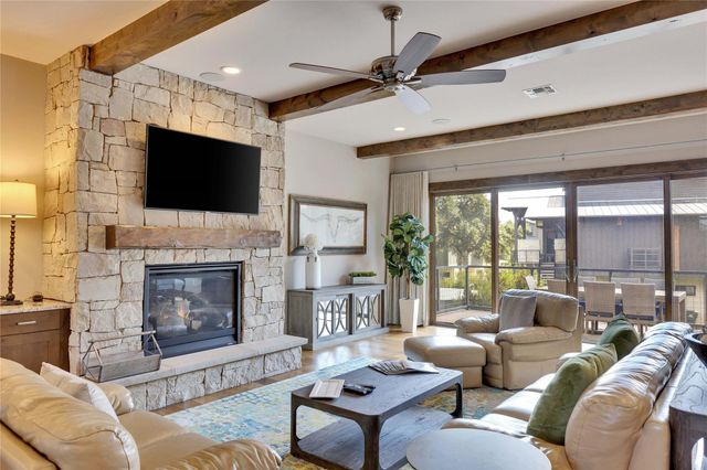 2217 Seabiscuit CV 101, Spicewood, TX 78669