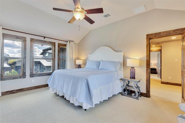 2217 Seabiscuit CV 101, Spicewood, TX 78669