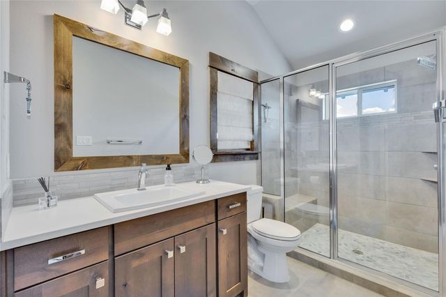 2217 Seabiscuit CV 101, Spicewood, TX 78669