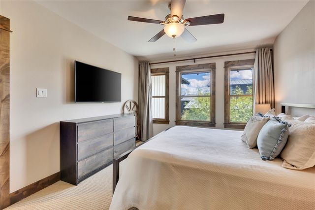 2217 Seabiscuit CV 101, Spicewood, TX 78669