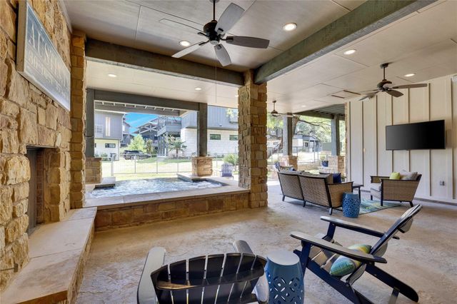 2217 Seabiscuit CV 101, Spicewood, TX 78669