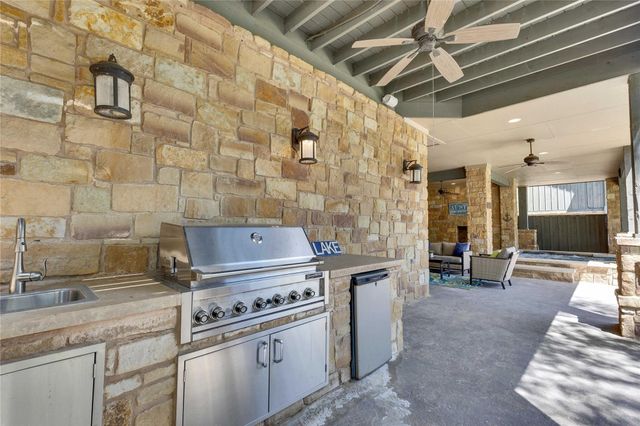 2217 Seabiscuit CV 101, Spicewood, TX 78669