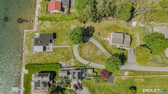 212-R Shore Road, Waterford, CT 06385