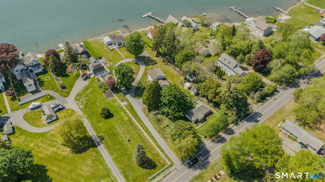 212-R Shore Road, Waterford, CT 06385