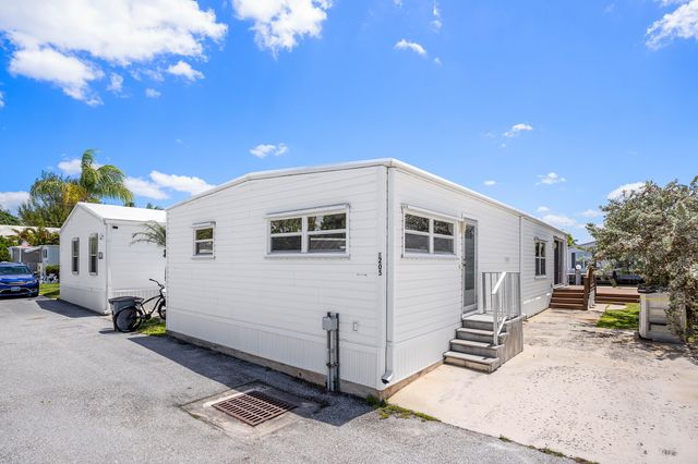 205 S Ibis Drive R, Briny Breezes, FL 33435