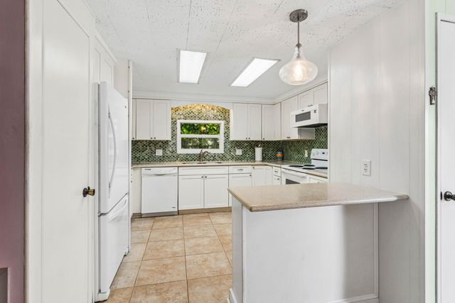205 S Ibis Drive R, Briny Breezes, FL 33435