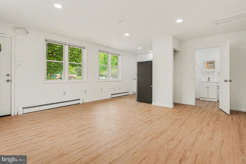 107 ALLISON RD, Oreland, PA 19075