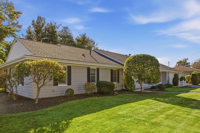 331 Albany St, Fall River, MA 02720