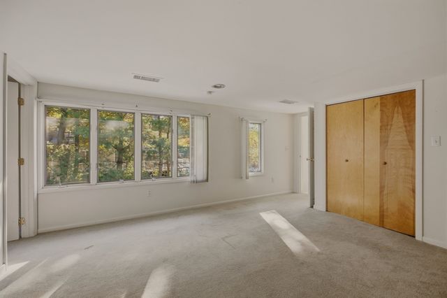 331 Albany St, Fall River, MA 02720