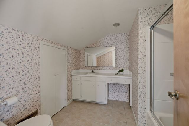 331 Albany St, Fall River, MA 02720