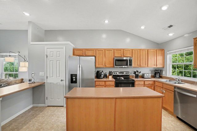 609 Radnor Lane, Walton, KY 41094