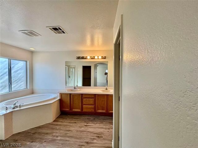 7365 West Shelbourne Avenue, Las Vegas, NV 89113