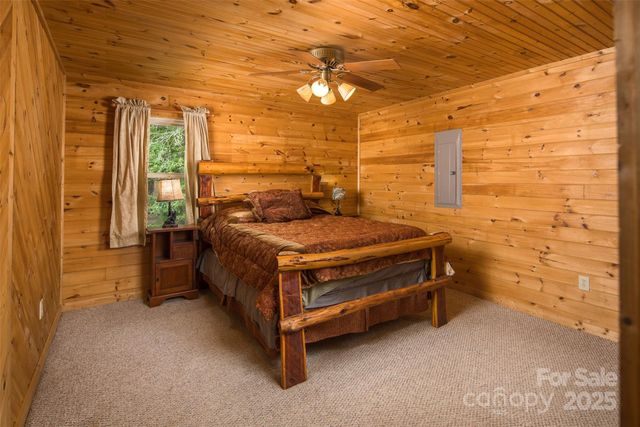 3443 Valley Drive, Lenoir, NC 28645