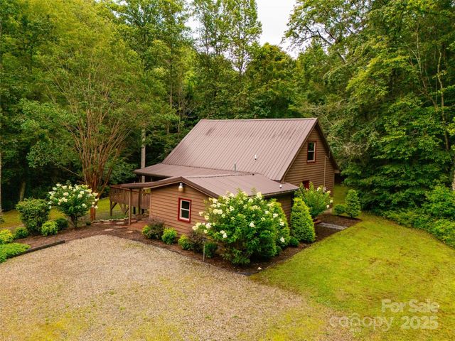 3443 Valley Drive, Lenoir, NC 28645
