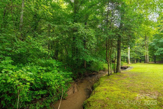 3443 Valley Drive, Lenoir, NC 28645
