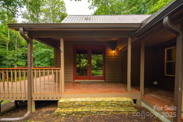 3443 Valley Drive, Lenoir, NC 28645