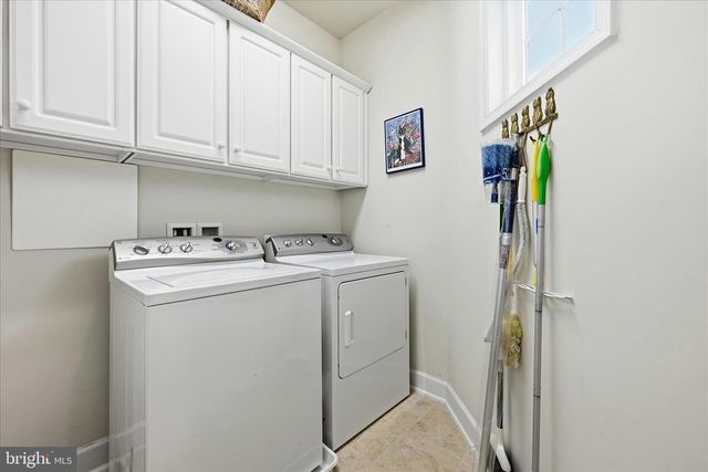 44397 OAKMONT MANOR SQ, Ashburn, VA 20147