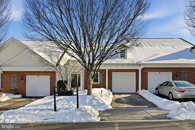 44397 OAKMONT MANOR SQ, Ashburn, VA 20147