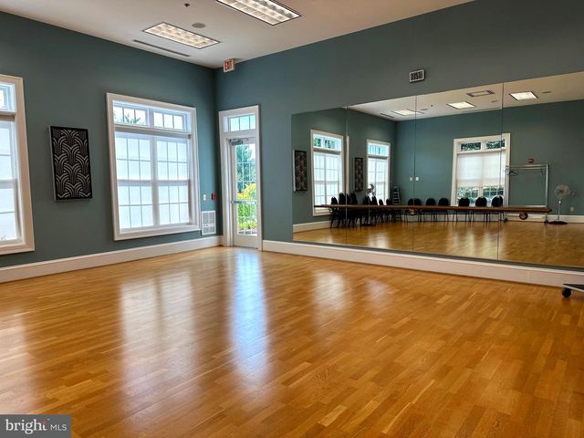 44397 OAKMONT MANOR SQ, Ashburn, VA 20147