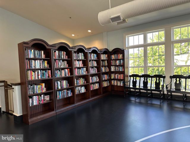 44397 OAKMONT MANOR SQ, Ashburn, VA 20147