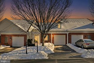 44397 OAKMONT MANOR SQ, Ashburn, VA 20147