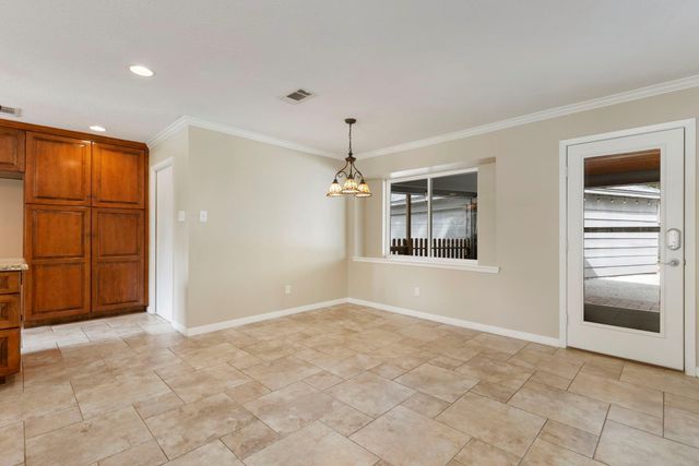 6414 Hickorycrest Drive, Spring, TX 77389