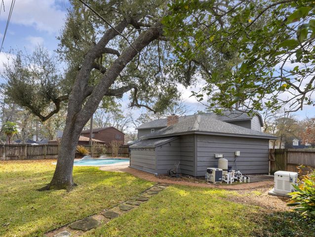 6414 Hickorycrest Drive, Spring, TX 77389