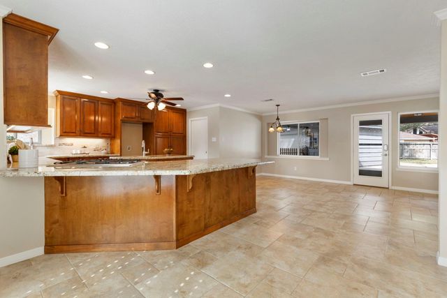 6414 Hickorycrest Drive, Spring, TX 77389