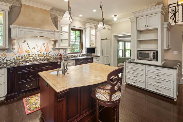 4649 E Lake Harriet Parkway, Minneapolis, MN 55419