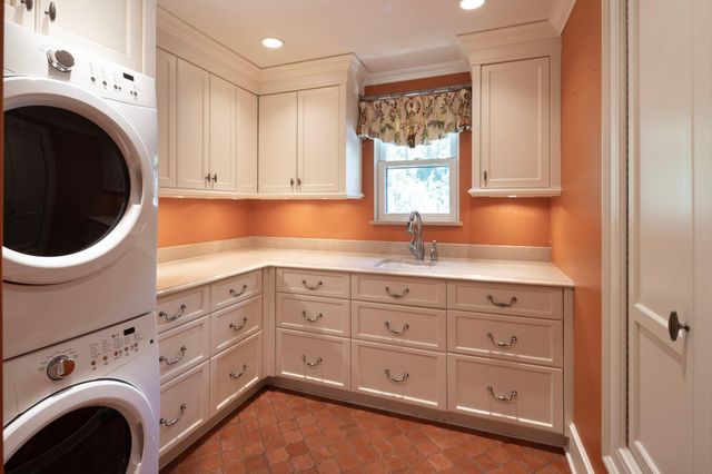 4649 E Lake Harriet Parkway, Minneapolis, MN 55419