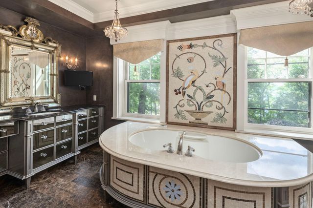 4649 E Lake Harriet Parkway, Minneapolis, MN 55419