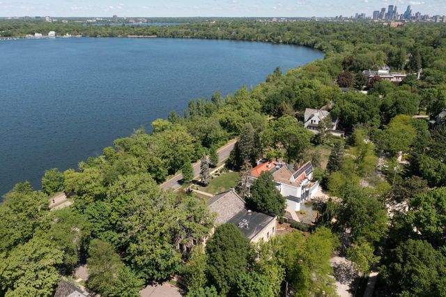 4649 E Lake Harriet Parkway, Minneapolis, MN 55419