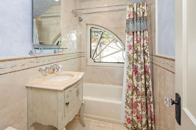 4649 E Lake Harriet Parkway, Minneapolis, MN 55419