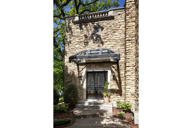 4649 E Lake Harriet Parkway, Minneapolis, MN 55419