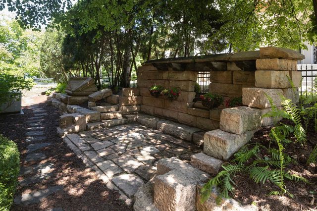 4649 E Lake Harriet Parkway, Minneapolis, MN 55419