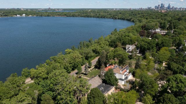 4649 E Lake Harriet Parkway, Minneapolis, MN 55419