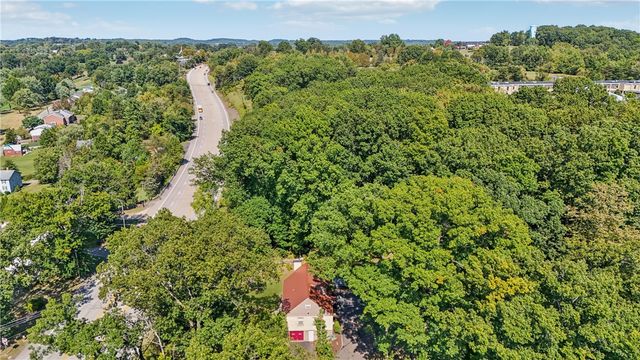 3316 Leechburg Rd, Lower Burrell, PA 15068