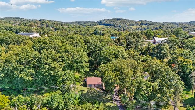 3316 Leechburg Rd, Lower Burrell, PA 15068