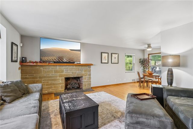 3316 Leechburg Rd, Lower Burrell, PA 15068