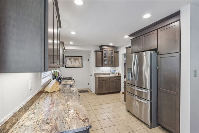 3316 Leechburg Rd, Lower Burrell, PA 15068