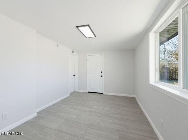 143 COURCHESNE Road, El Paso, TX 79922