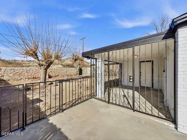 143 COURCHESNE Road, El Paso, TX 79922