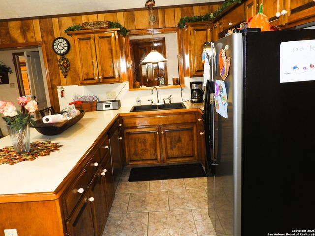 3078 Goat Hill Road, Lakehills, TX 78063