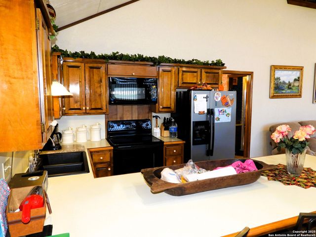 3078 Goat Hill Road, Lakehills, TX 78063