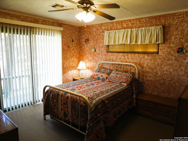 3078 Goat Hill Road, Lakehills, TX 78063